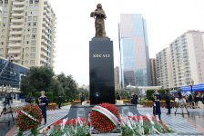 Azerbaijani public commemorates Khojaly genocide victims (PHOTO)