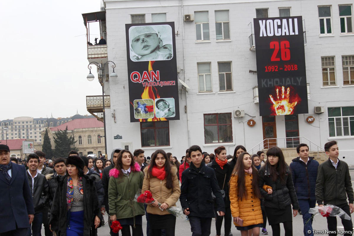 Azerbaijani public commemorates Khojaly genocide victims (PHOTO)