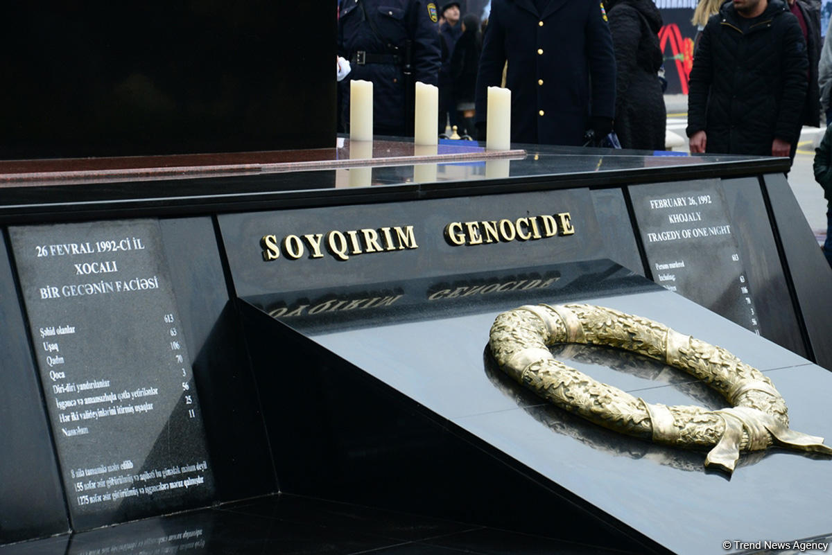 Azerbaijani public commemorates Khojaly genocide victims (PHOTO)