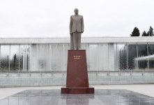President Ilham Aliyev, First Lady Mehriban Aliyeva arrive in Mingachevir (PHOTO)