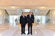 Ilham Aliyev presents Dostlug Order to director of Moscow Satire Theater (PHOTO)