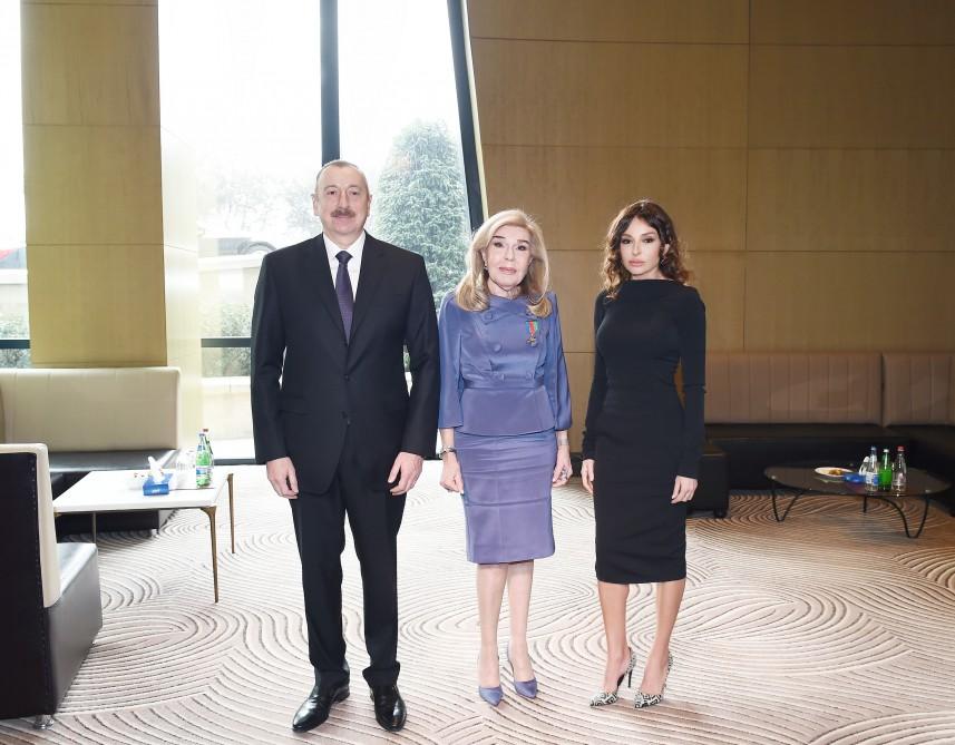 Ilham Aliyev presents Dostlug Order to President of Marianna V. Vardinoyannis Foundation (PHOTO)