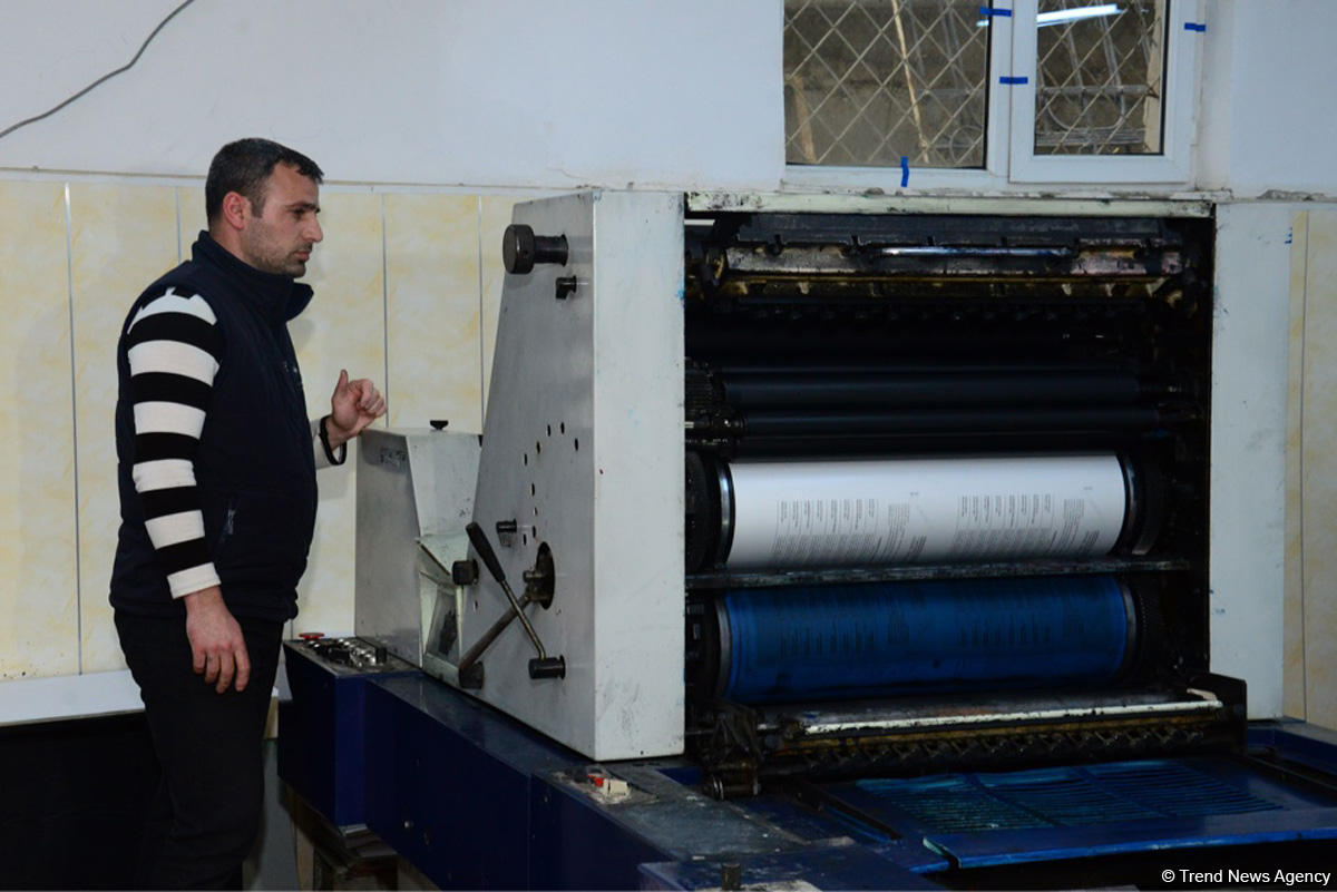 Azerbaijan begins printing ballots for presidential election (PHOTO)