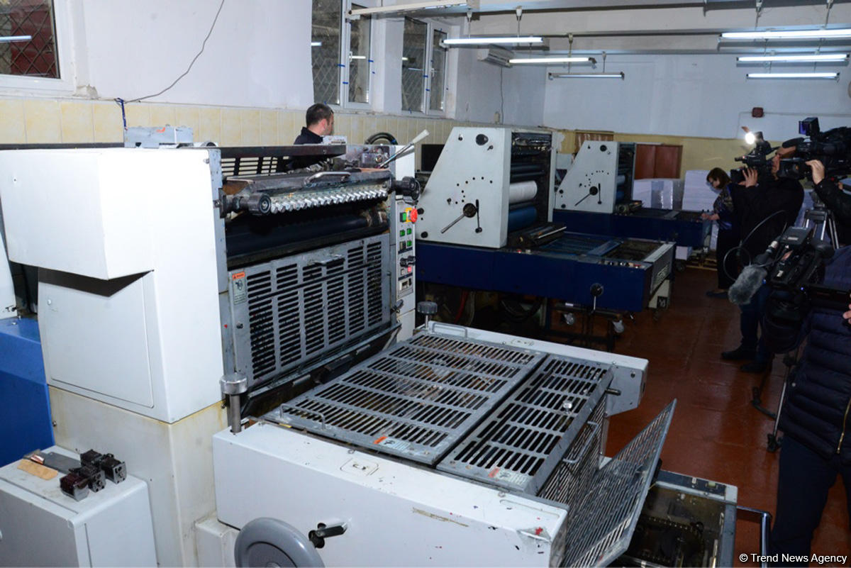 Azerbaijan begins printing ballots for presidential election (PHOTO)
