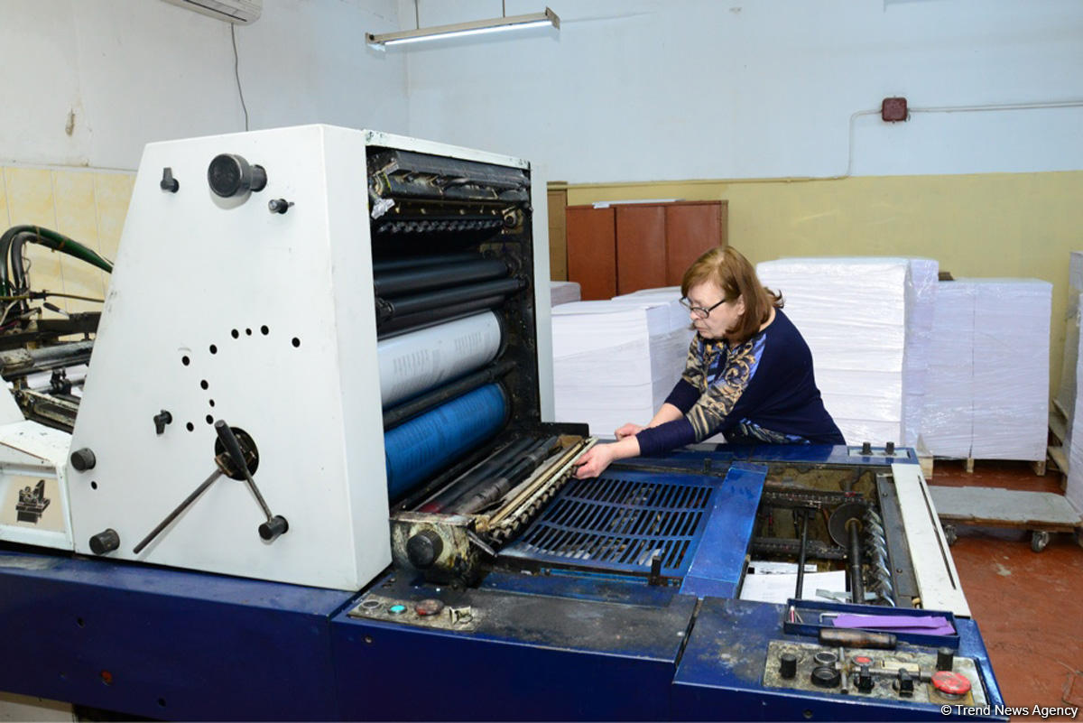 Azerbaijan begins printing ballots for presidential election (PHOTO)