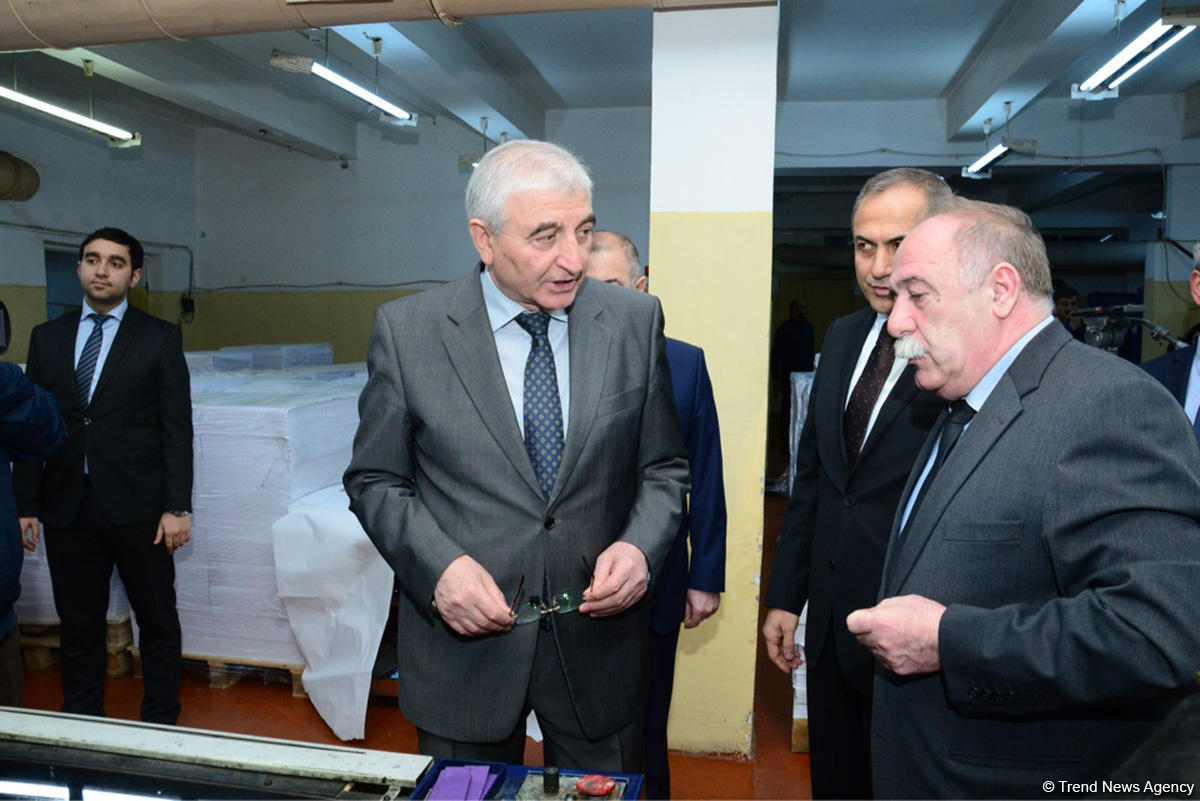 Azerbaijan begins printing ballots for presidential election (PHOTO)
