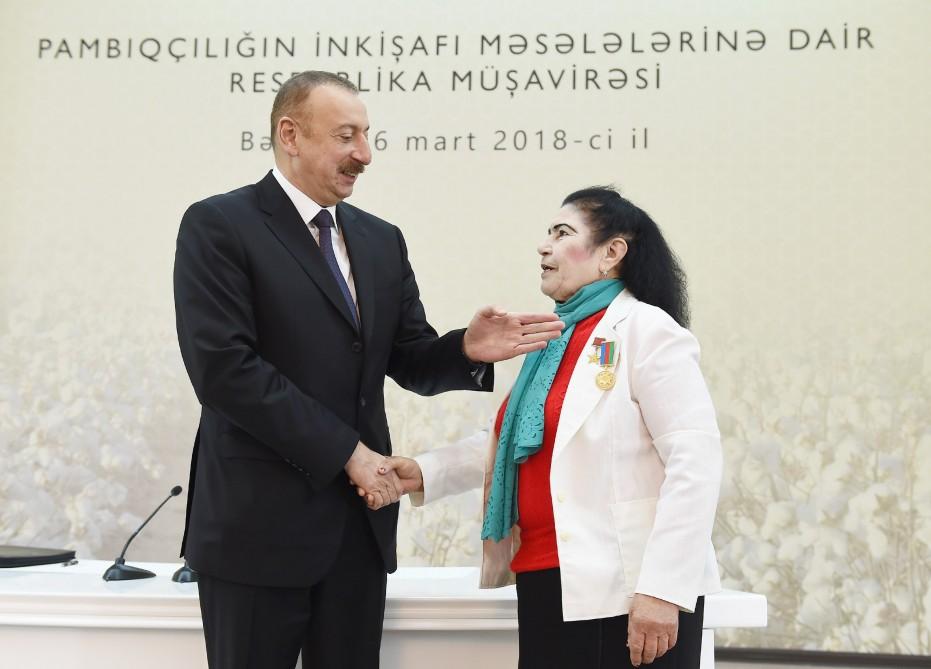 President Aliyev chairs cotton-growing conference in Barda (PHOTO)