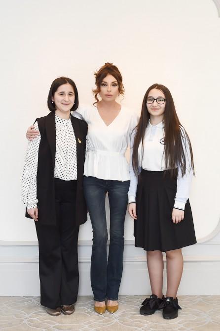 First VP Mehriban Aliyeva meets with young inventors (PHOTO)