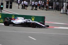 F1 first practice session kicks off in Baku (PHOTO)