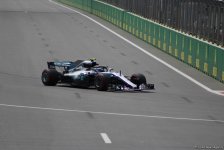 F1 first practice session kicks off in Baku (PHOTO)