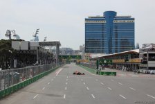 F1 first practice session kicks off in Baku (PHOTO)