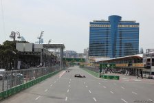 F1 first practice session kicks off in Baku (PHOTO)