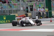 F1 first practice session kicks off in Baku (PHOTO)