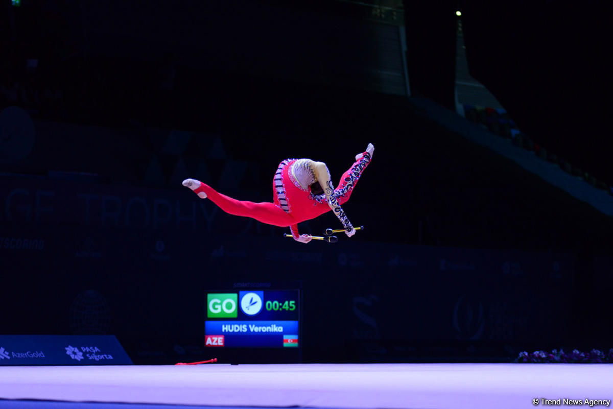Best moments of FIG World Cup in Rhythmic Gymnastics (PHOTO)