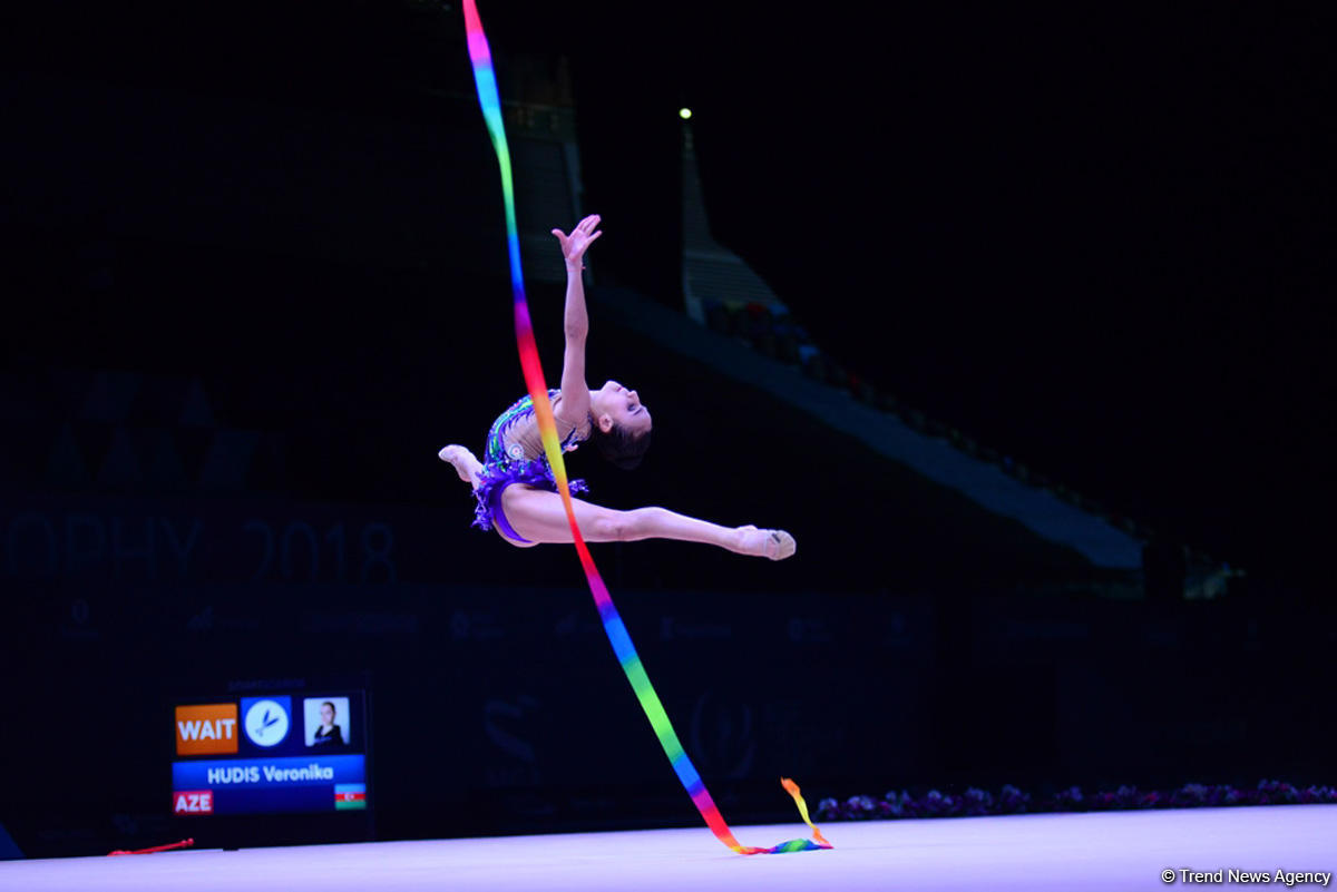 Best moments of FIG World Cup in Rhythmic Gymnastics (PHOTO)