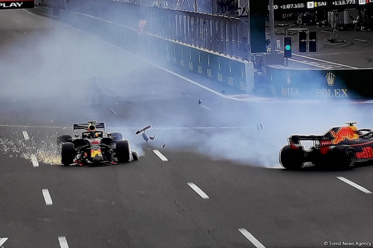 Extraordinary accident in F1 Azerbaijan Grand Prix in Baku (PHOTO)