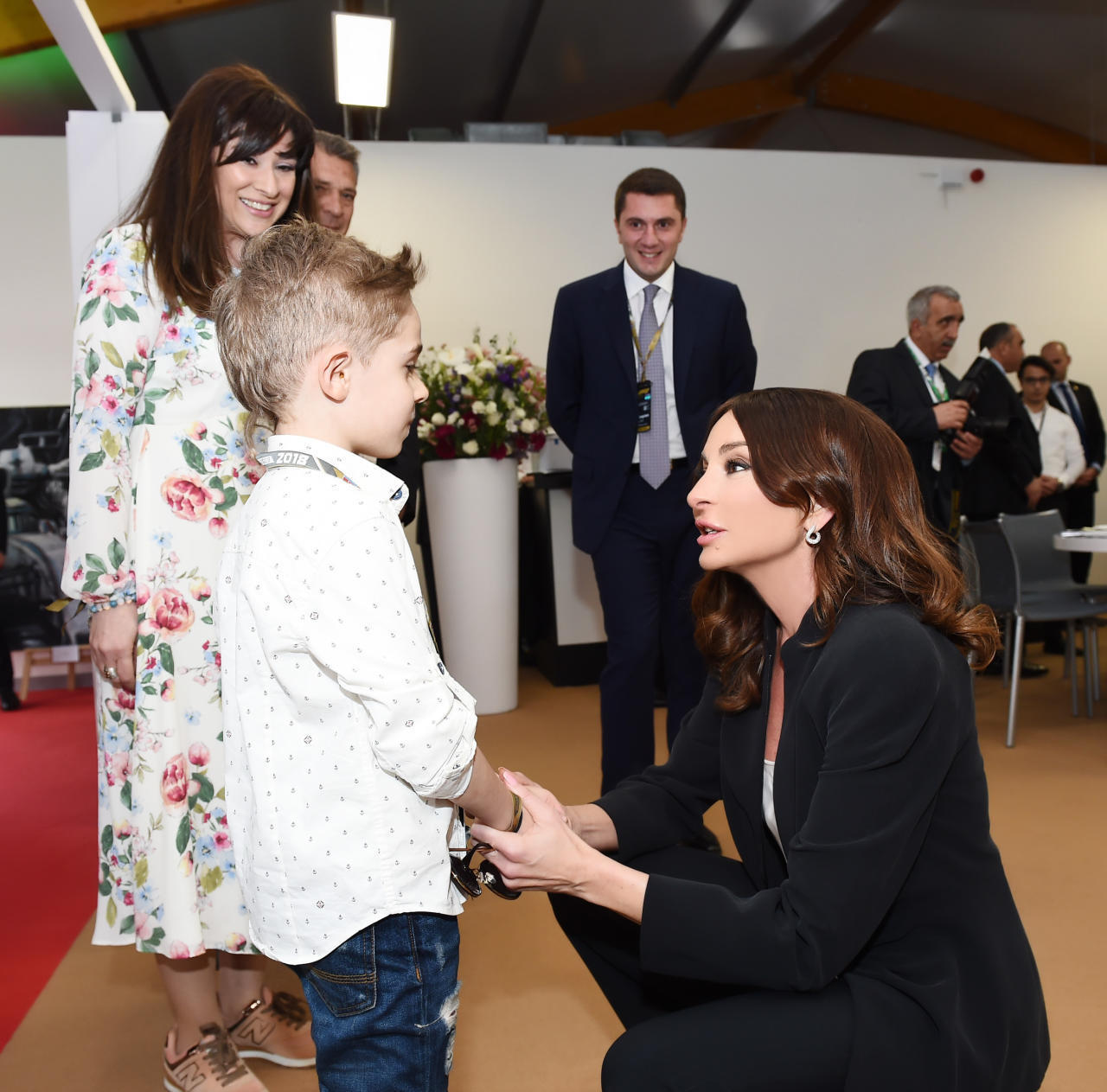 President Ilham Aliyev fulfills little boy's dream (PHOTO, VIDEO)