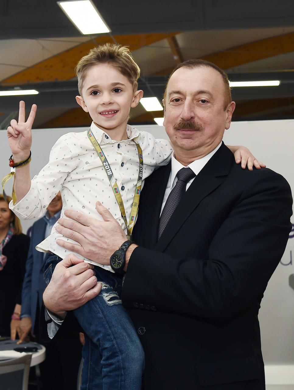 President Ilham Aliyev fulfills little boy's dream (PHOTO, VIDEO)
