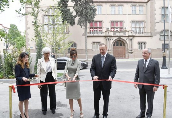Azerbaijani president, first lady inaugurate Dinamo hotel in Baku (PHOTO)