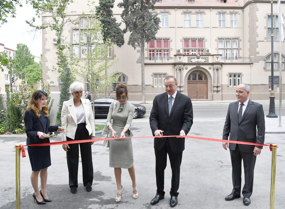 Azerbaijani president, first lady inaugurate Dinamo hotel in Baku (PHOTO)