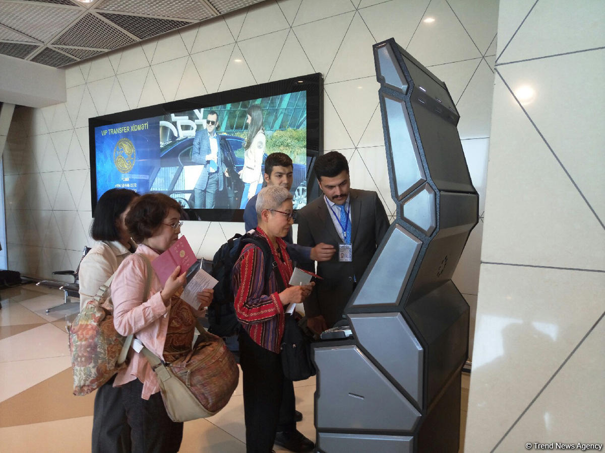 Foreigners to be able to obtain visa at airport in Baku via self-service terminals (PHOTO)
