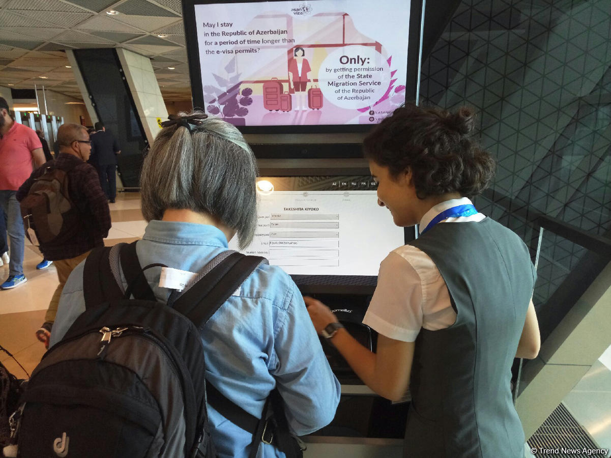 Foreigners to be able to obtain visa at airport in Baku via self-service terminals (PHOTO)