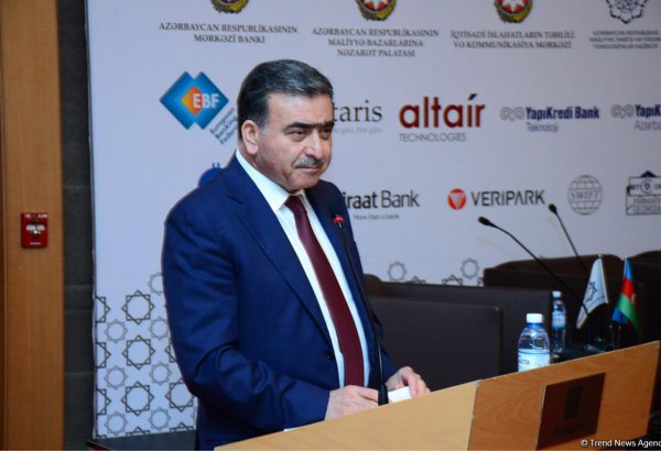 Azerbaijan to adopt new program of transition to non-cash payments (PHOTO)