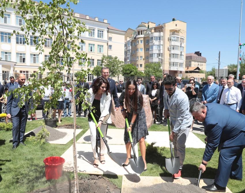 Heydar Aliyev Foundation VP Leyla Aliyeva attends opening of Azerbaijan Business Center in Astrakhan (PHOTO)
