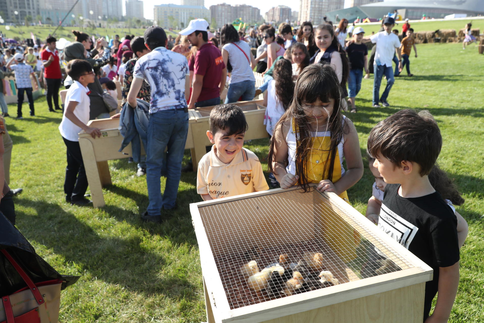 VP of Heydar Aliyev Foundation Leyla Aliyeva attends Children`s Festival (PHOTO)