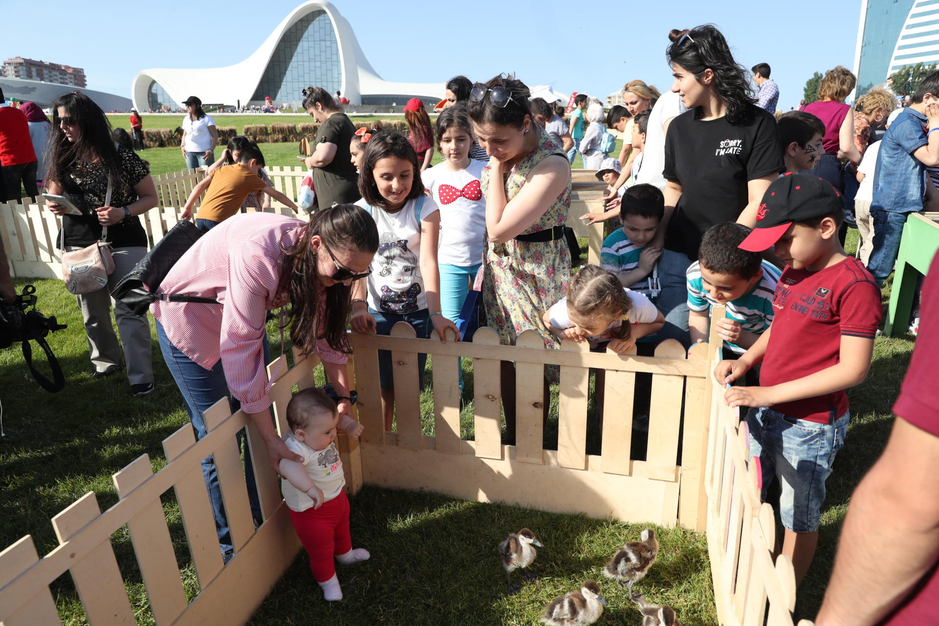 VP of Heydar Aliyev Foundation Leyla Aliyeva attends Children`s Festival (PHOTO)