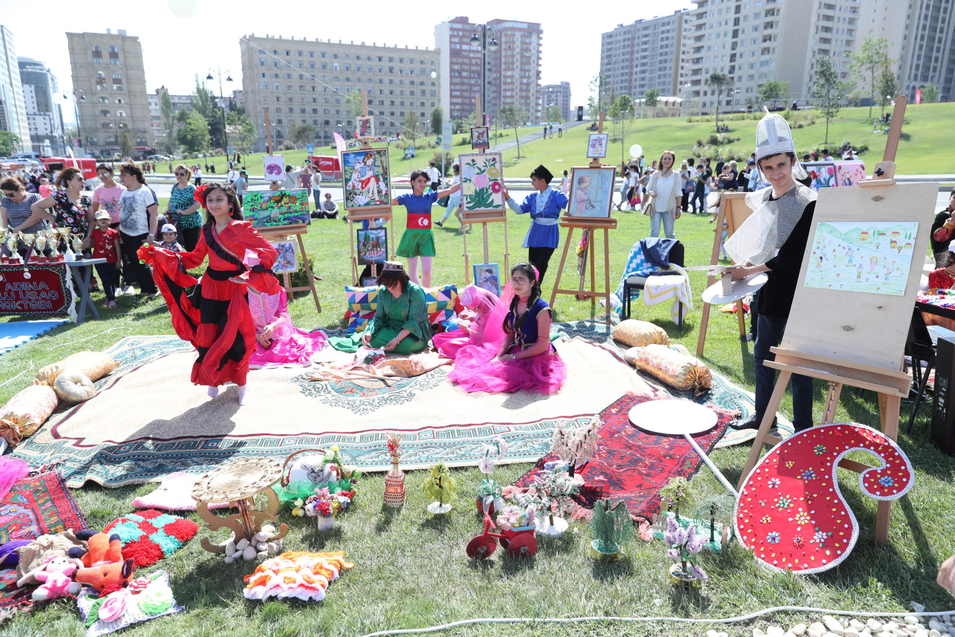 VP of Heydar Aliyev Foundation Leyla Aliyeva attends Children`s Festival (PHOTO)