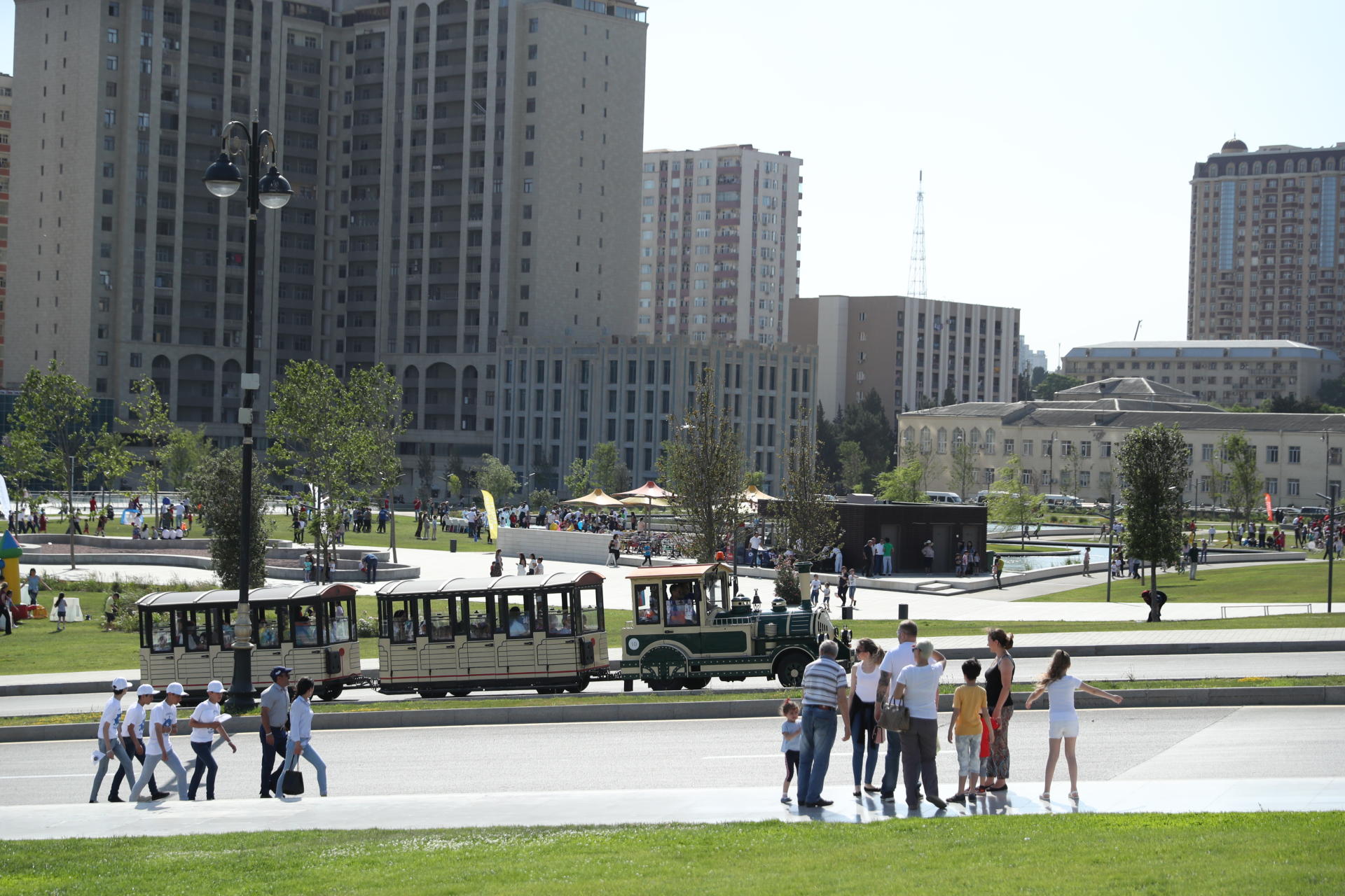 VP of Heydar Aliyev Foundation Leyla Aliyeva attends Children`s Festival (PHOTO)