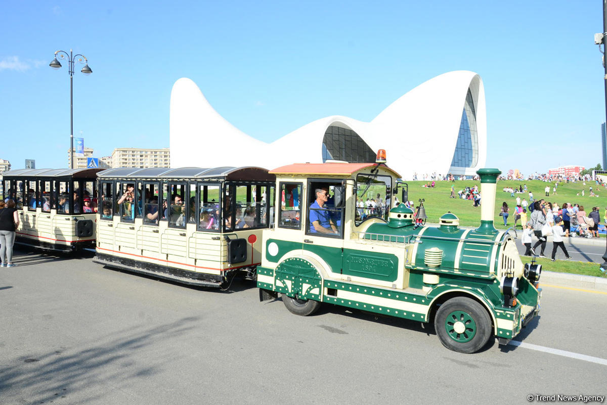 VP of Heydar Aliyev Foundation Leyla Aliyeva attends Children`s Festival (PHOTO)