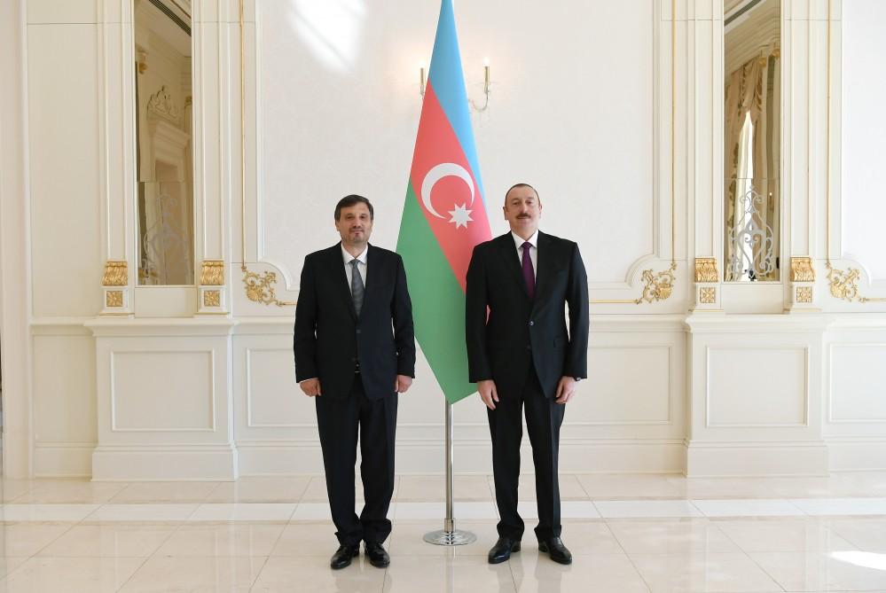 President Ilham Aliyev receives credentials of newly appointed ambassadors (PHOTO)