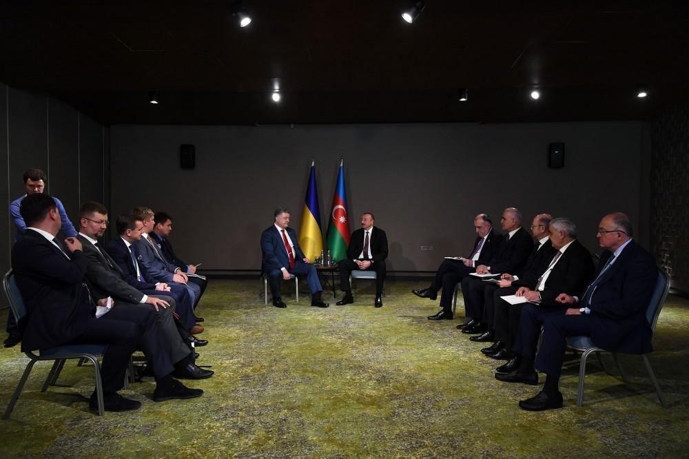 Presidents of Azerbaijan, Ukraine meet in Turkey (PHOTO)