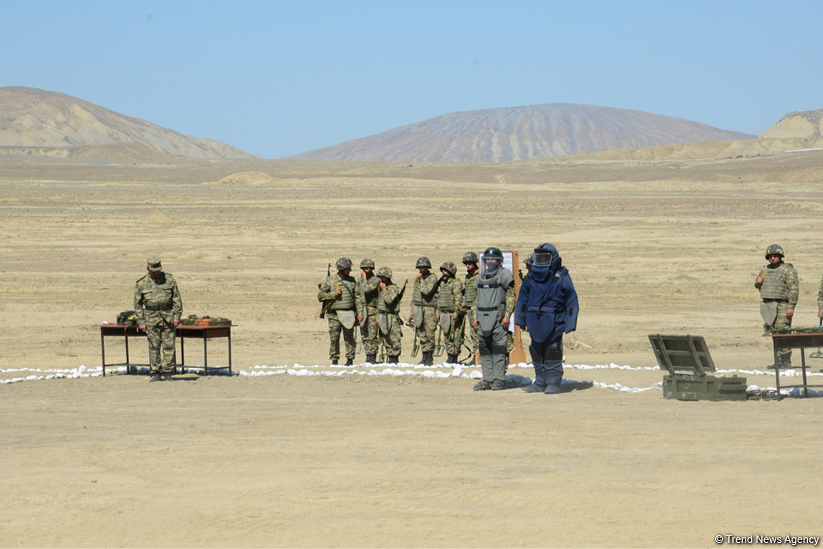 Engineering-sapper troops of Azerbaijan’s Armed Forces hold exercises (PHOTO/VIDEO)
