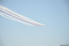 Demonstration flights of Solo Turk and Turkish Stars aircraft above Baku Bay (PHOTO)