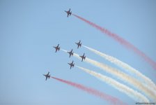 Demonstration flights of Solo Turk and Turkish Stars aircraft above Baku Bay (PHOTO)