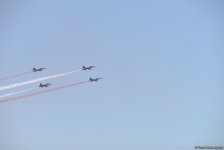 Demonstration flights of Solo Turk and Turkish Stars aircraft above Baku Bay (PHOTO)