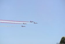 Demonstration flights of Solo Turk and Turkish Stars aircraft above Baku Bay (PHOTO)