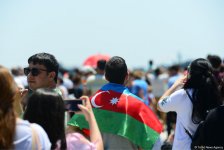 Demonstration flights of Solo Turk and Turkish Stars aircraft above Baku Bay (PHOTO)