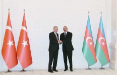Official welcome ceremony held for Erdogan in Baku (PHOTO)