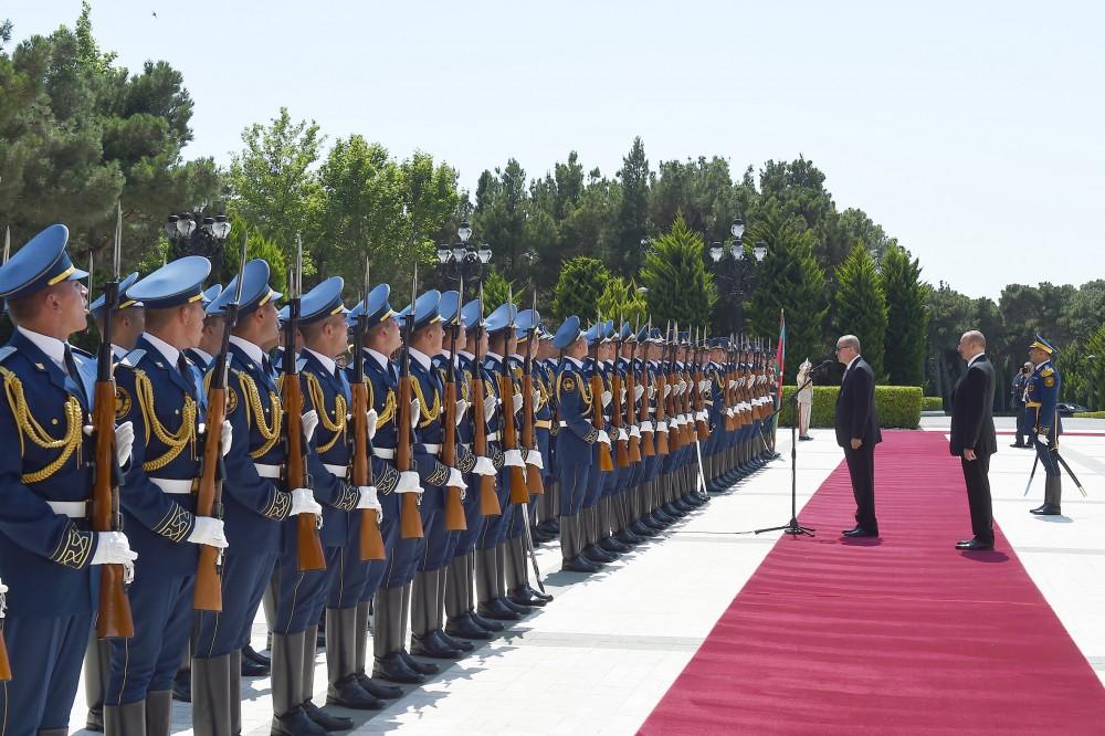Official welcome ceremony held for Erdogan in Baku (PHOTO)