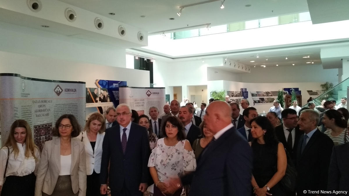 Azerbaijan to reduce dependence on import of raw materials for carpet weaving (PHOTO)