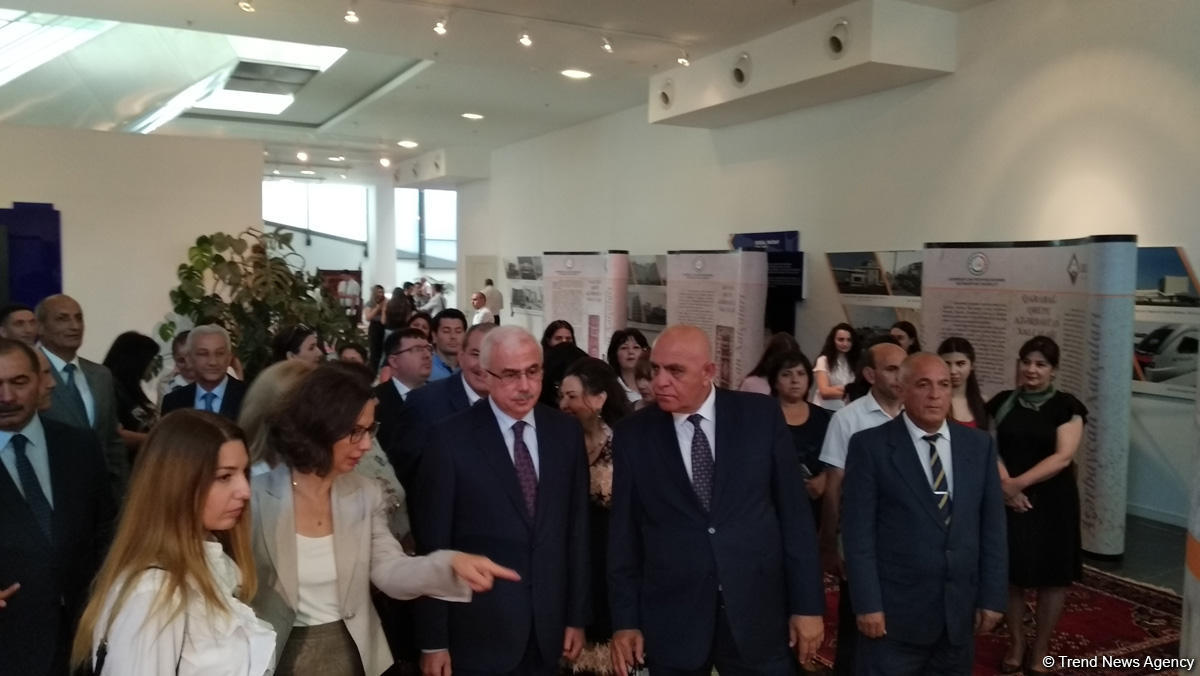 Azerbaijan to reduce dependence on import of raw materials for carpet weaving (PHOTO)