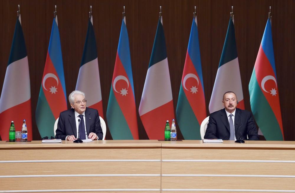 Azerbaijani, Italian presidents attend business forum in Baku (PHOTO)