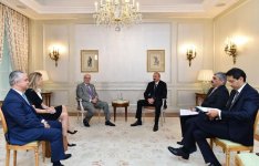 President Ilham Aliyev meets with Chairman of Rothschild and Co company in Paris (PHOTO)