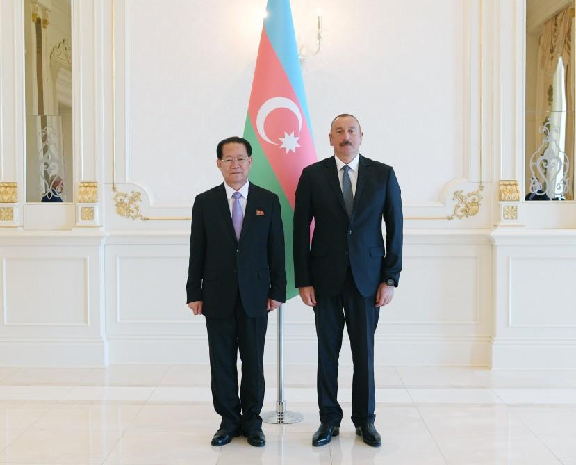 President Aliyev receives credentials of new ambassadors (PHOTO)