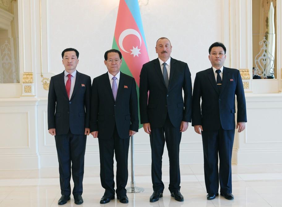 President Aliyev receives credentials of new ambassadors (PHOTO)