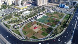 President Aliyev attends opening of sports, amusement park in Khatai district of Baku (PHOTO)